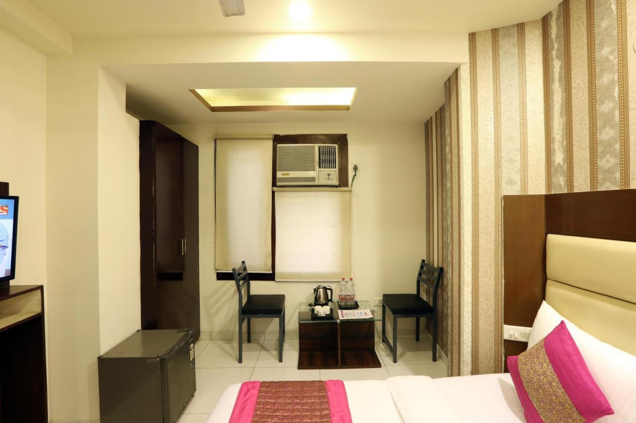 Hotel Red Velvet Suites At Delhi Airport New Delhi Exterior photo